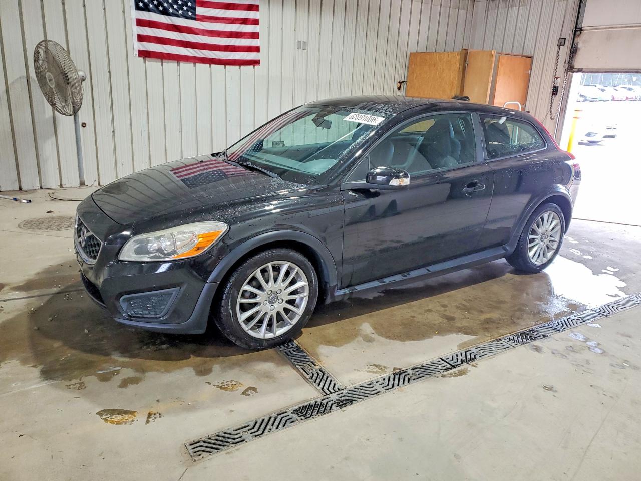 2012 Volvo C30, VIN YV1672MK3C2271036 — Rear end