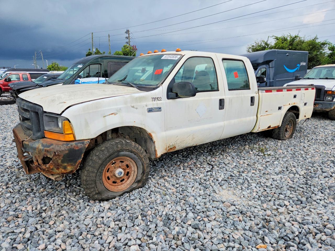 2001 Ford F-350, VIN 1FDSW35F41EC99286 — Minor dents and scratches