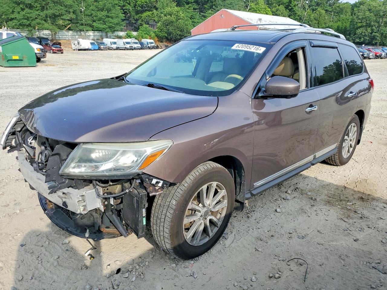 2015 Nissan Pathfinder Platinum, VIN 5N1AR2MM1FC666984 — Перед