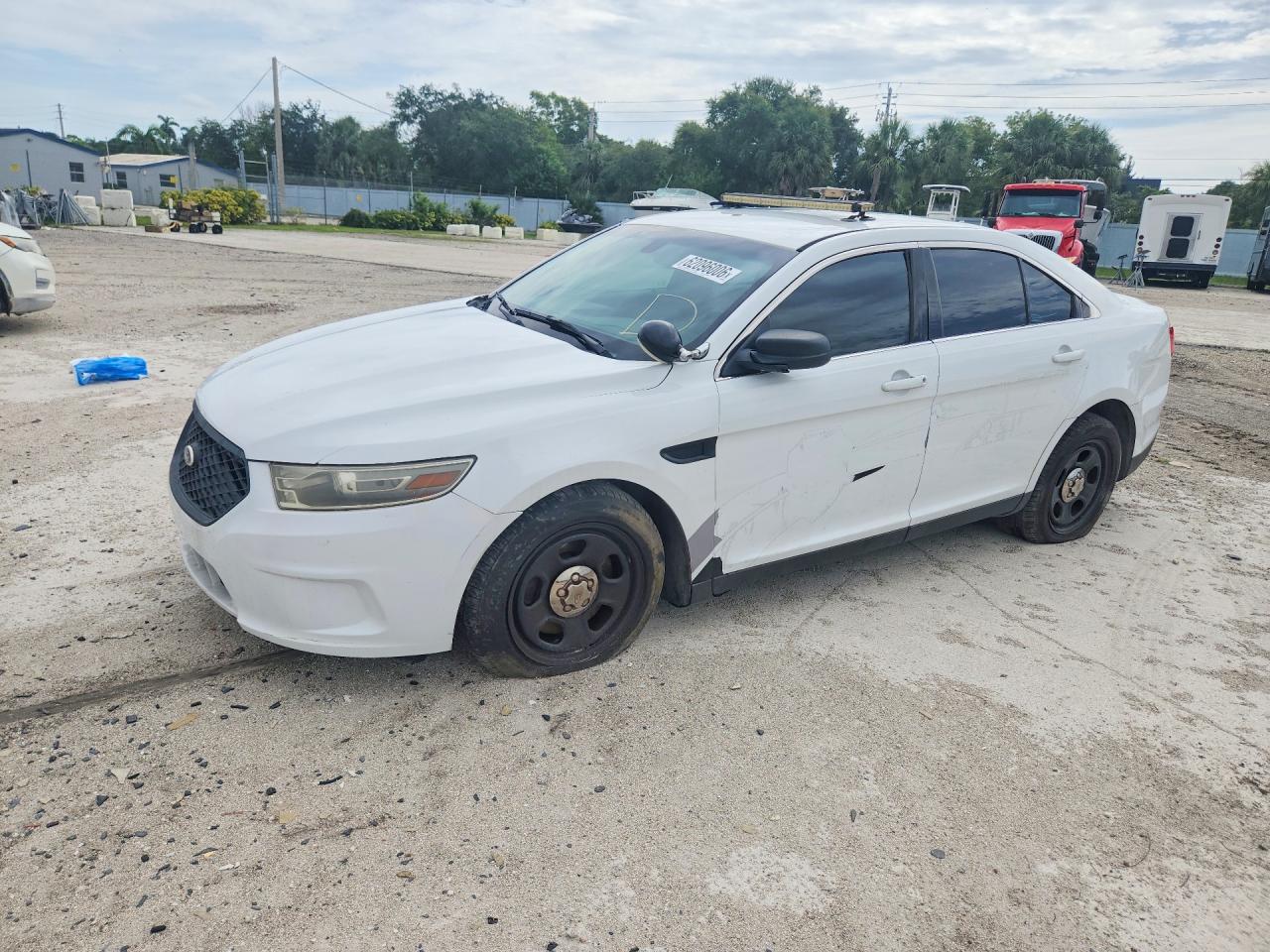 2013 Ford Police Interceptor, VIN 1FAHP2M85DG144950 — Front end