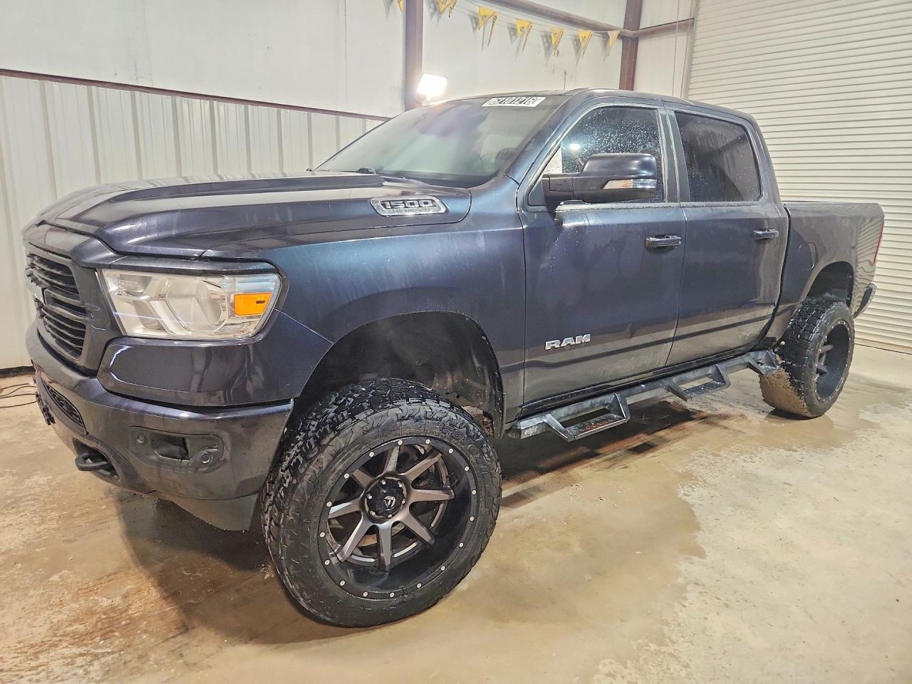 2019 Ram 1500 Big Horn, VIN 1C6SRFFT0KN676108 — Mechanical
