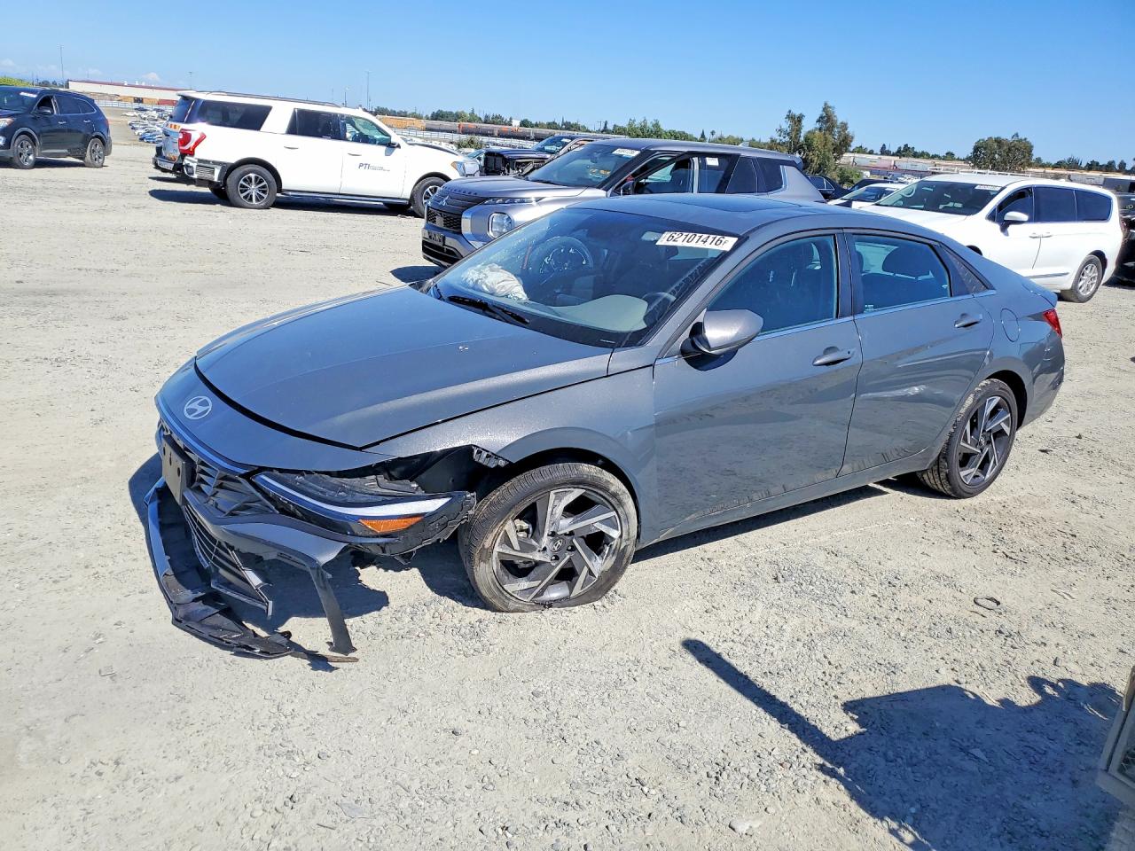 2025 Hyundai Elantra SEL Convenience, VIN KMHLS4DG1SU005804 — Front end
