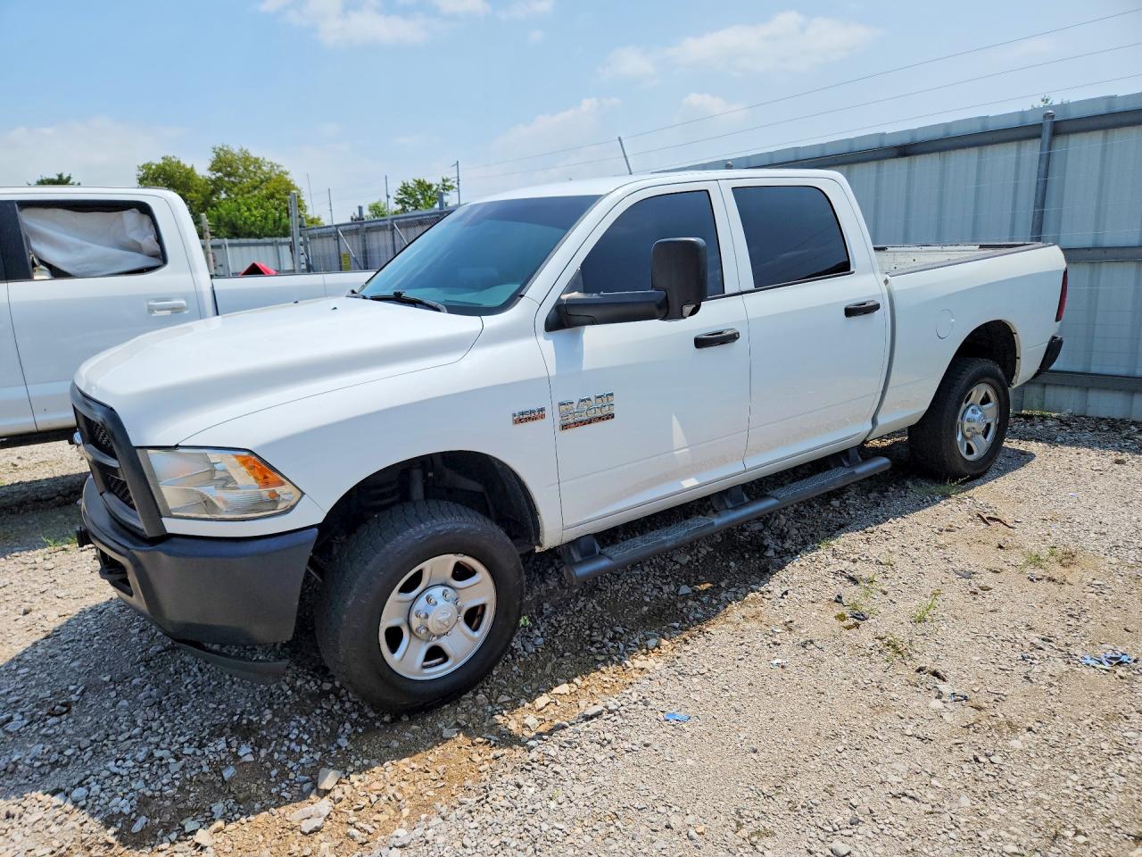 2017 Ram 3500 Tradesman, VIN 3C63R3CJ9HG762301 — Normal wear