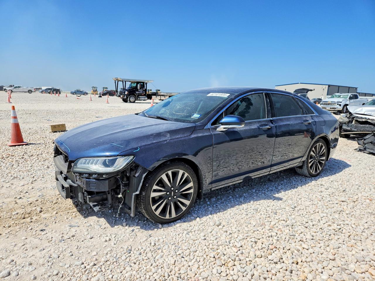 2017 Lincoln MKZ Select, VIN 3LN6L5C99HR657363 — Front end