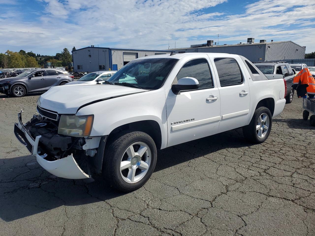 2007 Chevrolet Avalanche 1LT, VIN 3GNEC12047G270717 — Перед