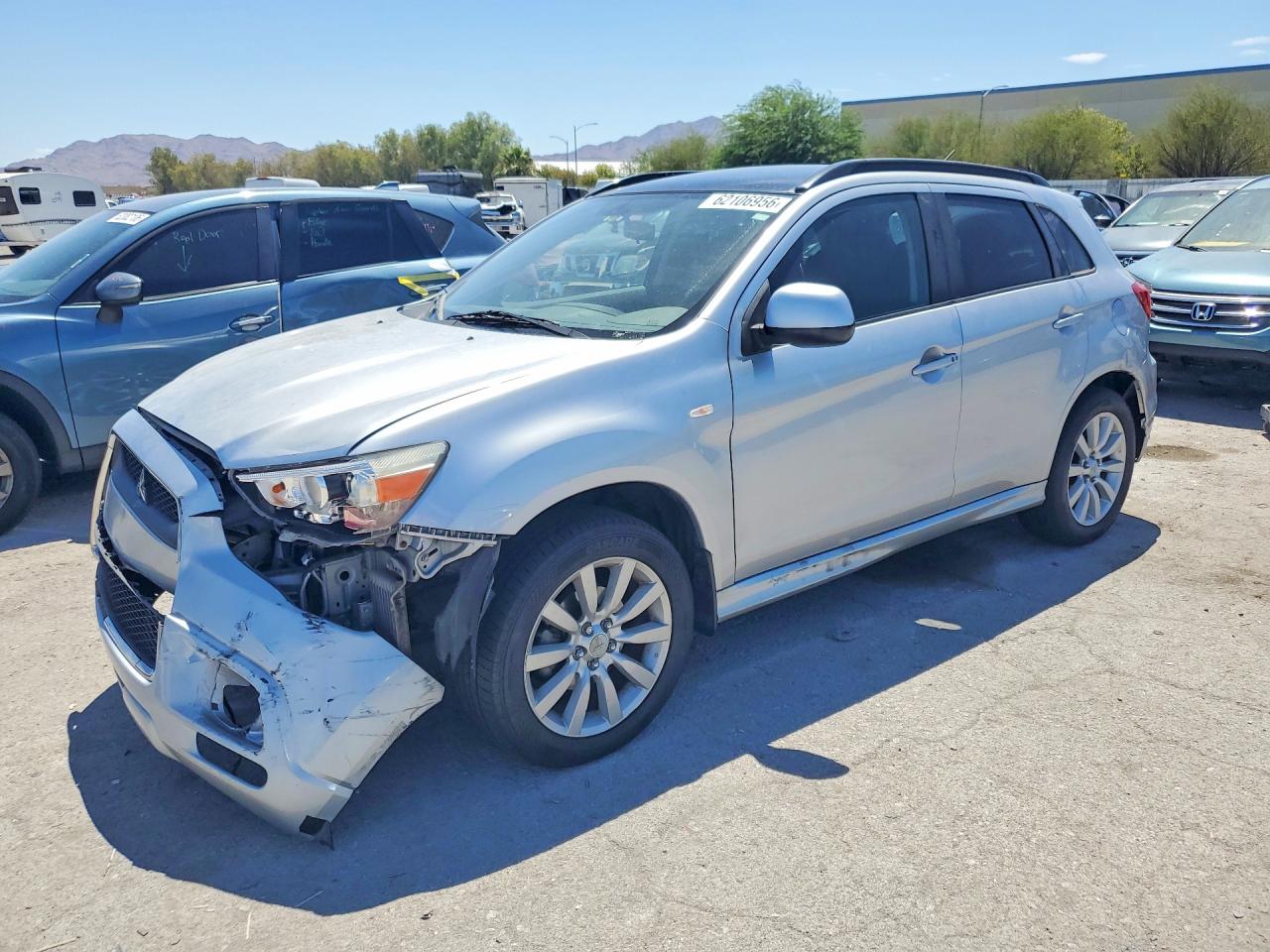 2011 Mitsubishi Outlander SE, VIN JA4AR4AU0BZ018865 — Front end