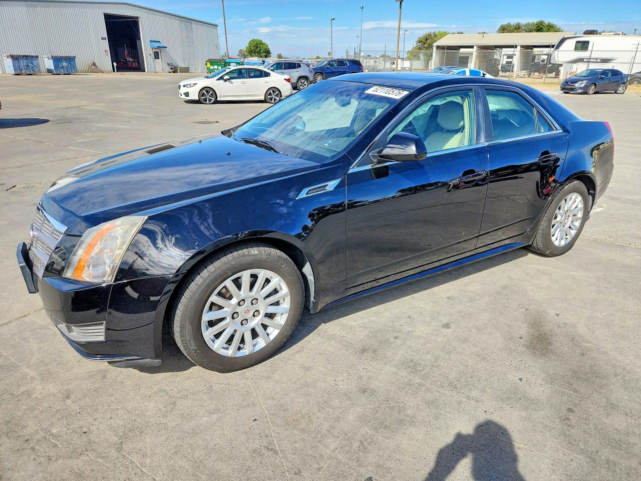 2011 Cadillac CTS Luxury, VIN 1G6DF5EY2B0170068 — Бок