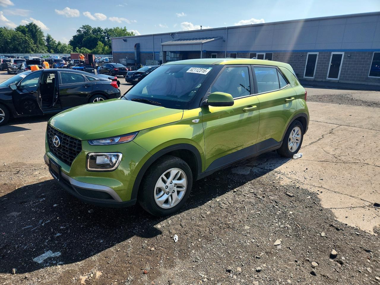 2022 Hyundai Venue SE, VIN KMHRB8A3XNU200999 — Side