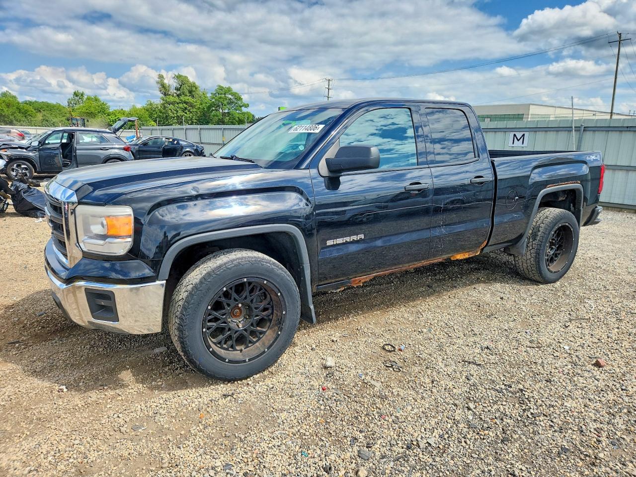 2014 GMC Sierra 1500, VIN 1GTV2TEC5EZ360906 — Minor dents and scratches