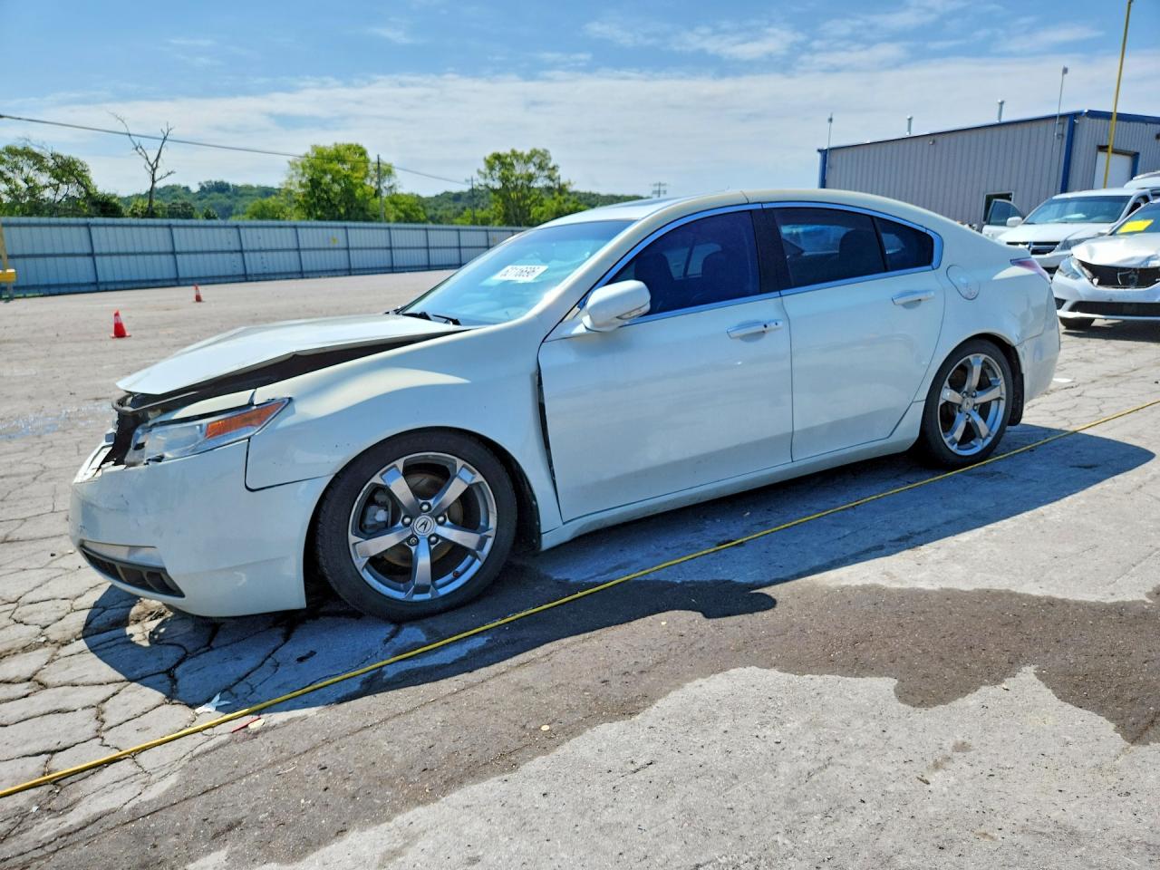 2010 Acura TL Technology, VIN 19UUA8F52AA001552 — Front end