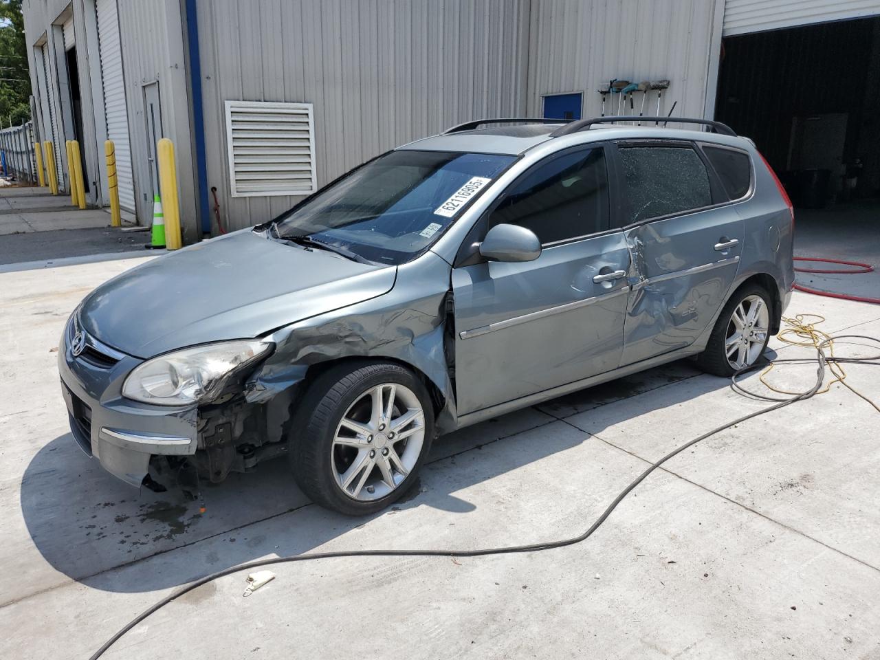 2010 Hyundai Elantra GLS, VIN KMHDC8AE1AU082585 — Front end