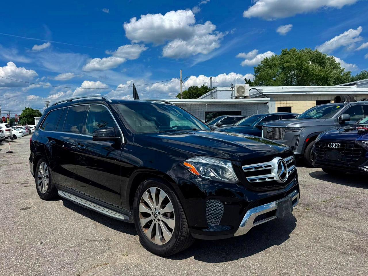2018 Mercedes-Benz GLS 450, VIN 4JGDF6EE7JB176648 — Normal wear