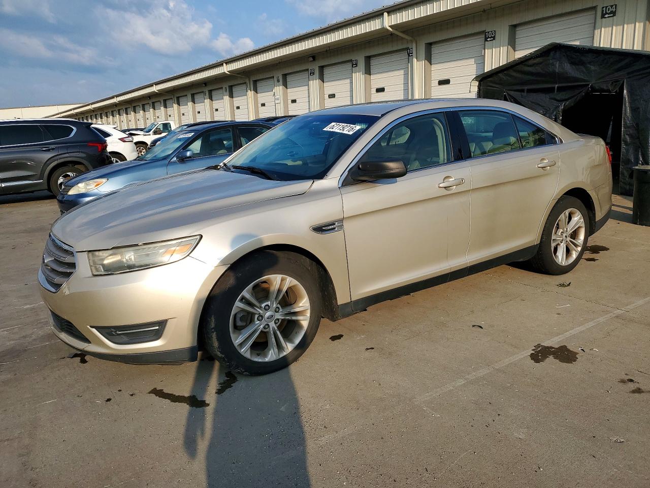 2017 Ford Taurus SE, VIN 1FAHP2D8XHG146246 — Minor dents and scratches