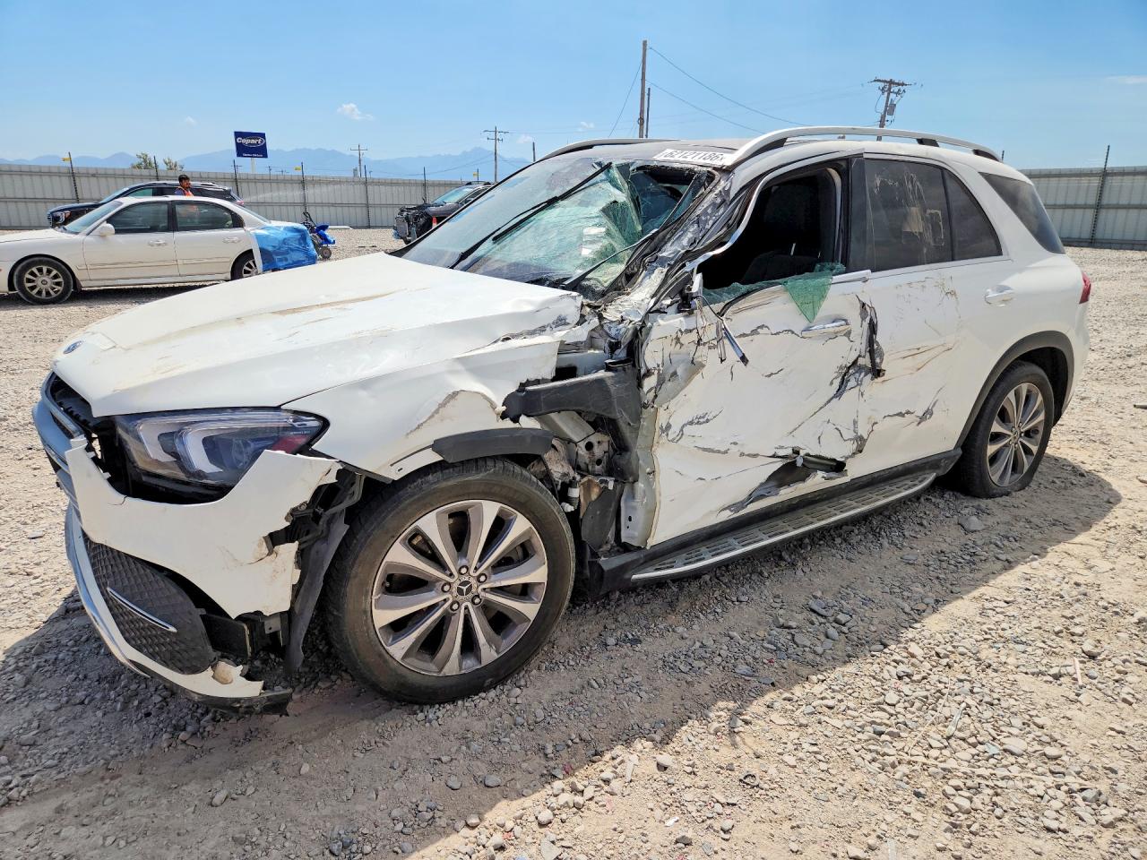 2020 Mercedes-Benz GLE 450, VIN 4JGFB5KB8LA126729 — Side