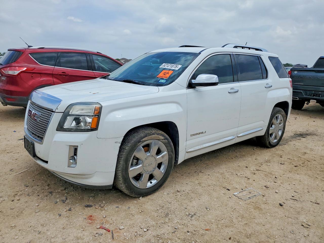 2015 GMC Terrain Denali, VIN 2GKFLUE38F6319193 — Water / flood