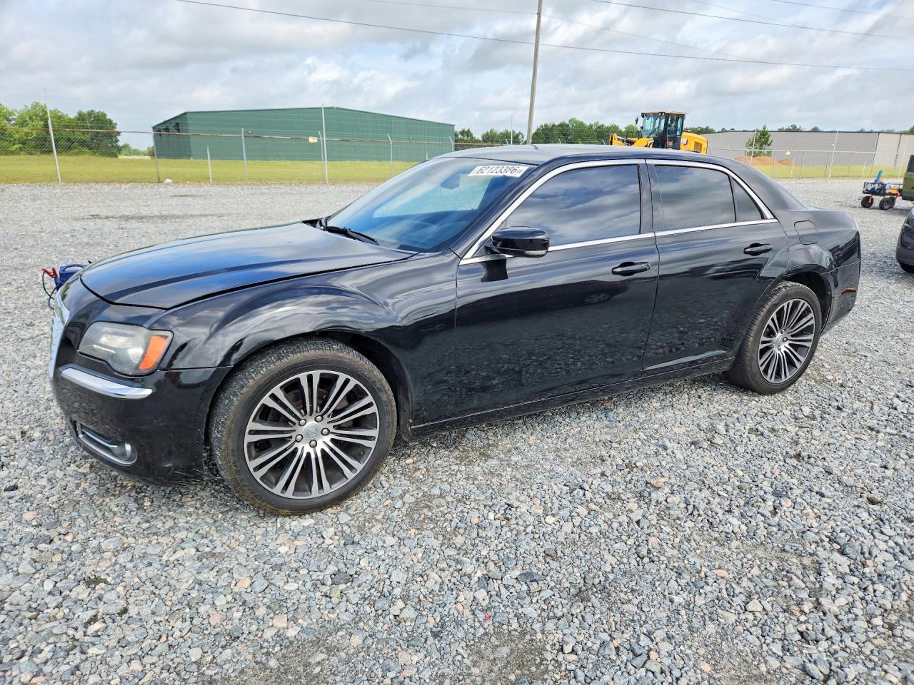 2013 Chrysler 300 S, VIN 2C3CCABG4DH514766 — Перед