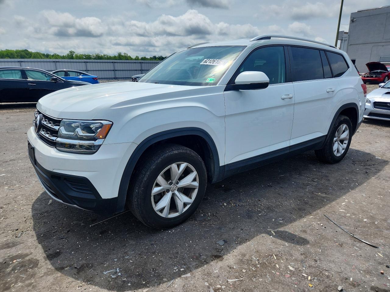 2019 Volkswagen Atlas S, VIN 1V2AP2CA5KC562279 — Minor dents and scratches