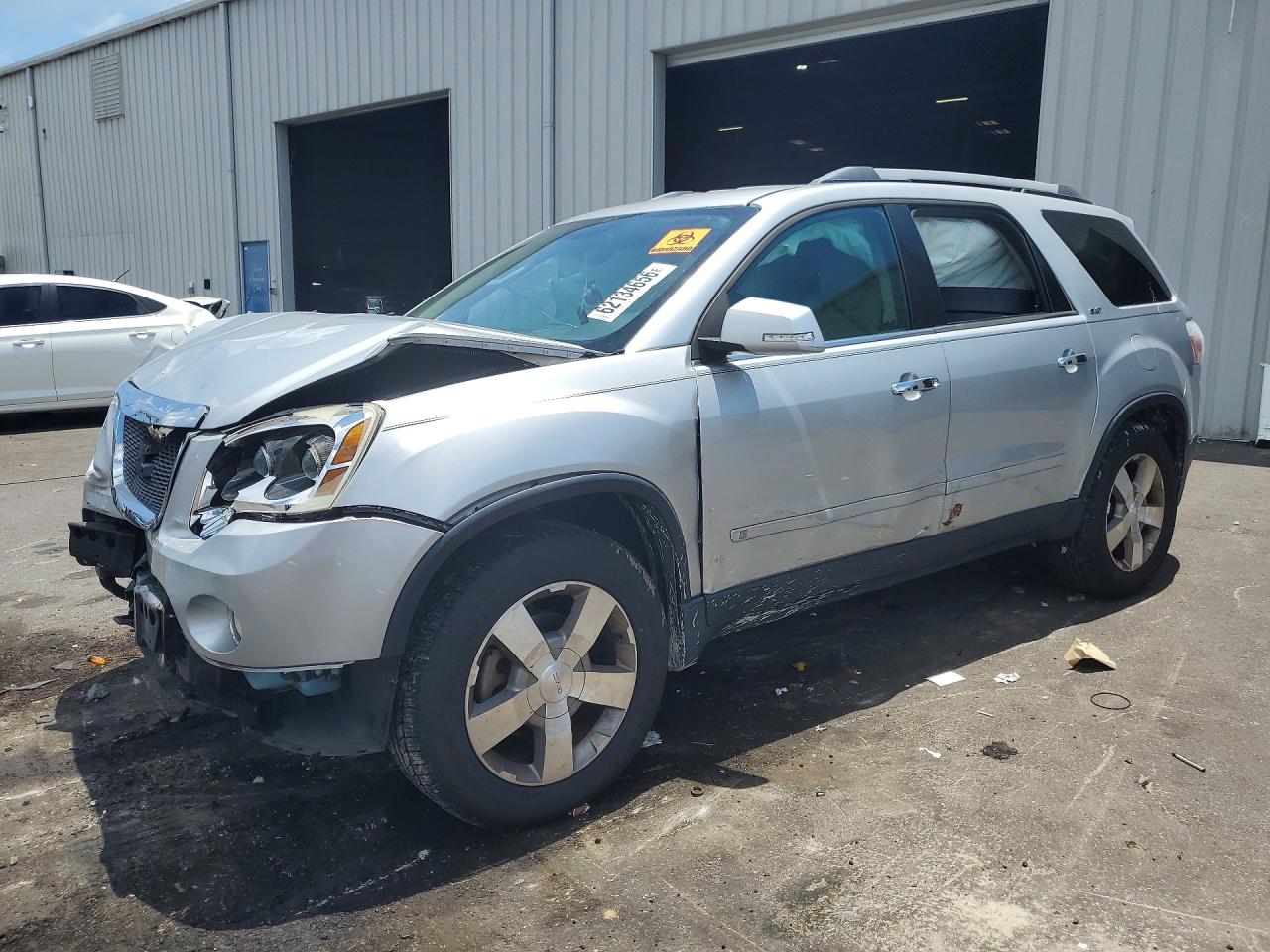 2010 GMC Acadia SLT1, VIN 1GKLRMED3AJ140453 — Front end