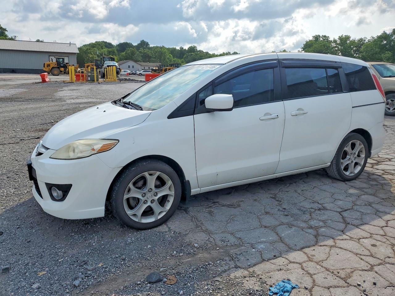 2010 Mazda 5 Sport, VIN JM1CR2W35A0383242 — Rear end