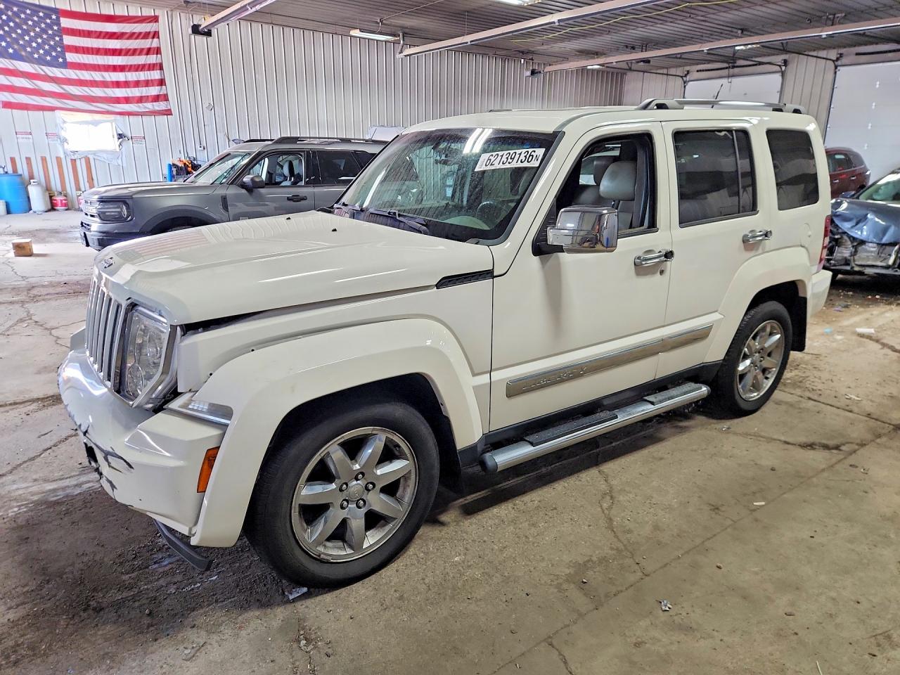 2010 Jeep Liberty Limited, VIN 1J4PN5GK3AW147507 — Front end