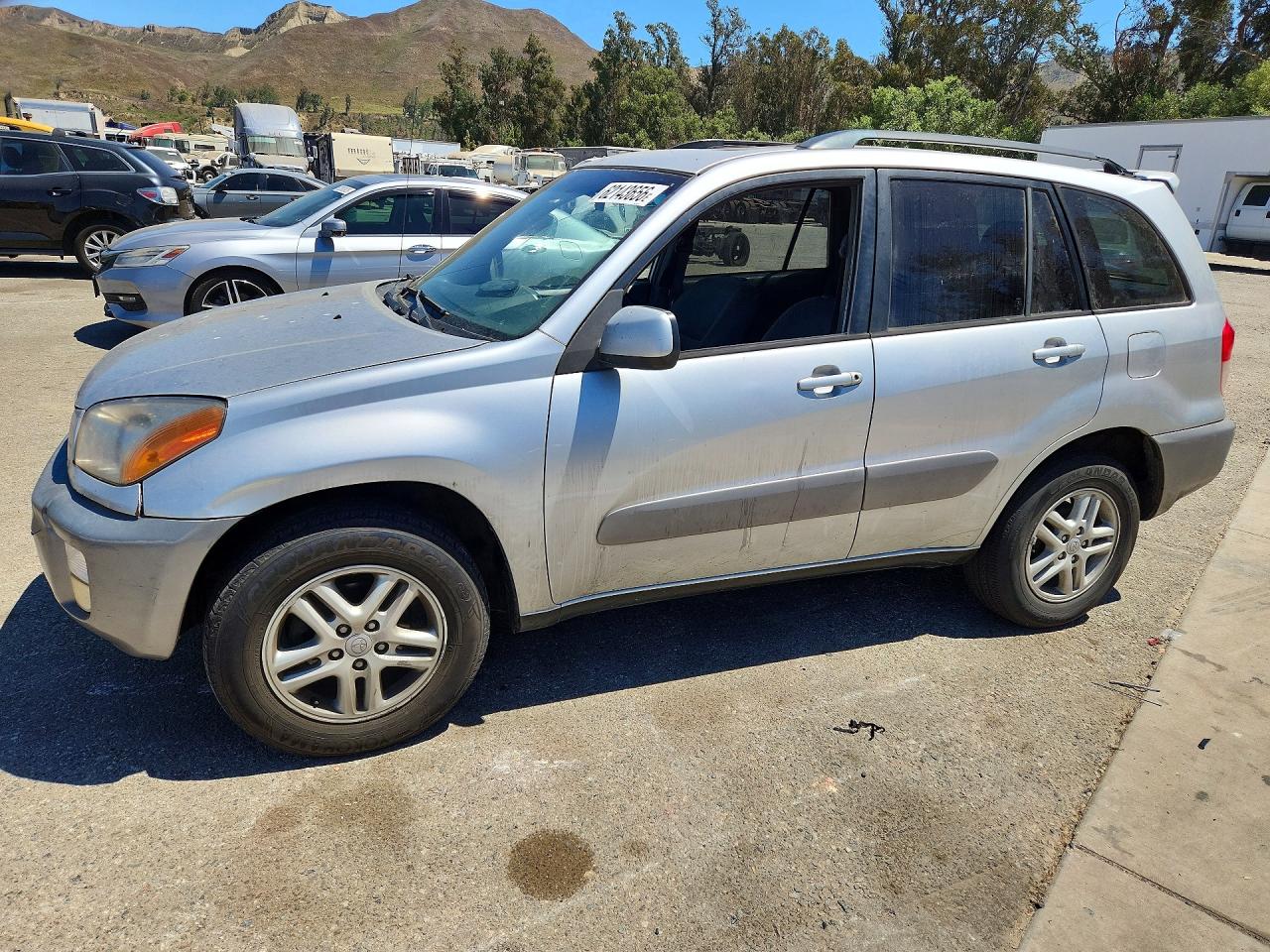 2001 Toyota RAV4, VIN JTEGH20V210007270 — Minor dents and scratches