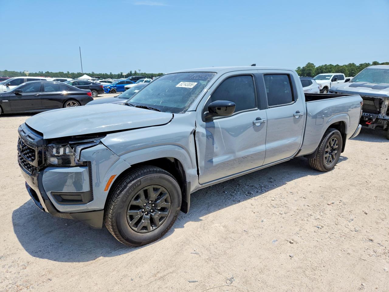 2026 Nissan Frontier SV, VIN 1N6ED1FJ1TN613085 — Front end