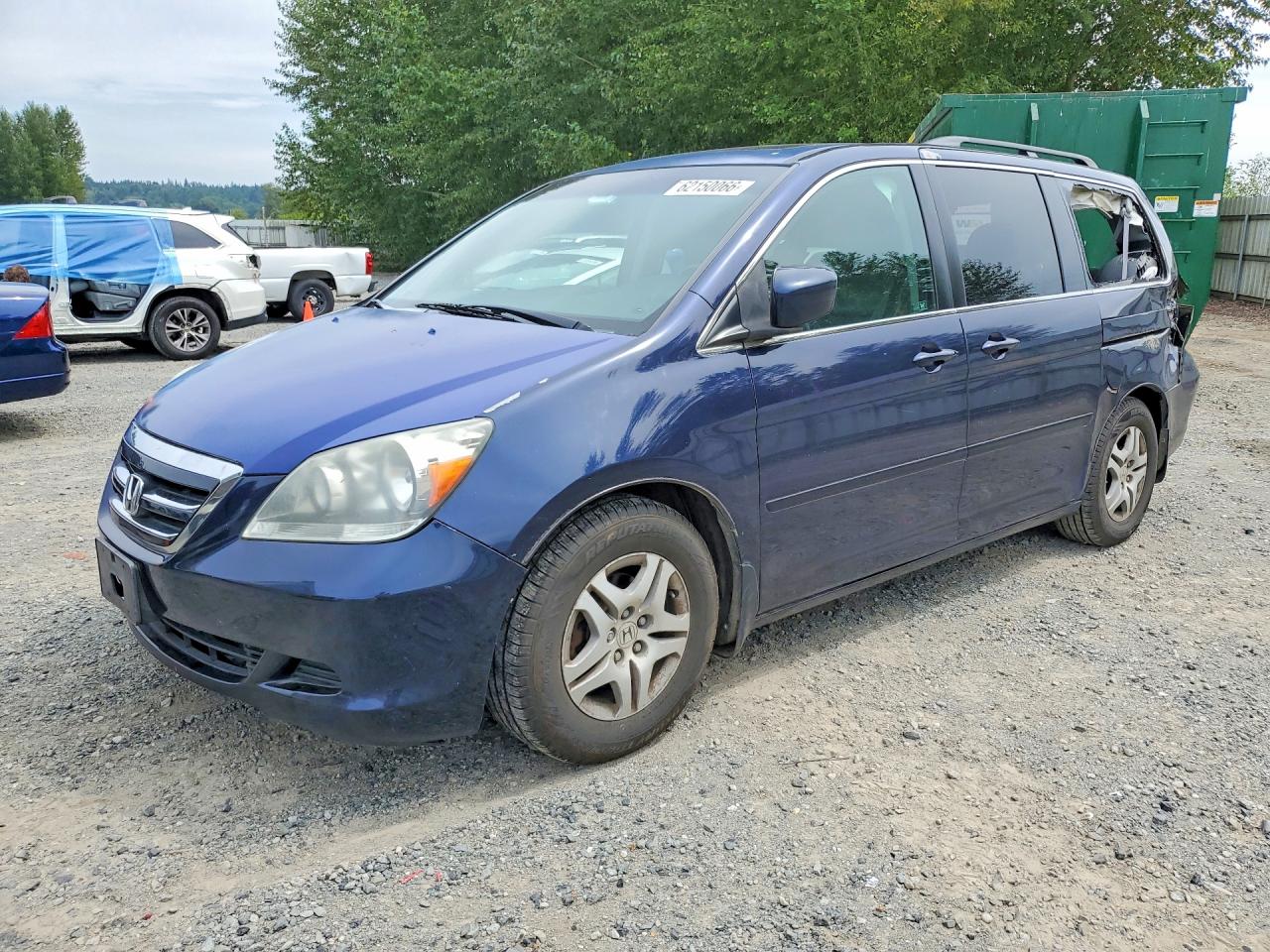 2007 Honda Odyssey EX-L, VIN 5FNRL38767B047191 — Side