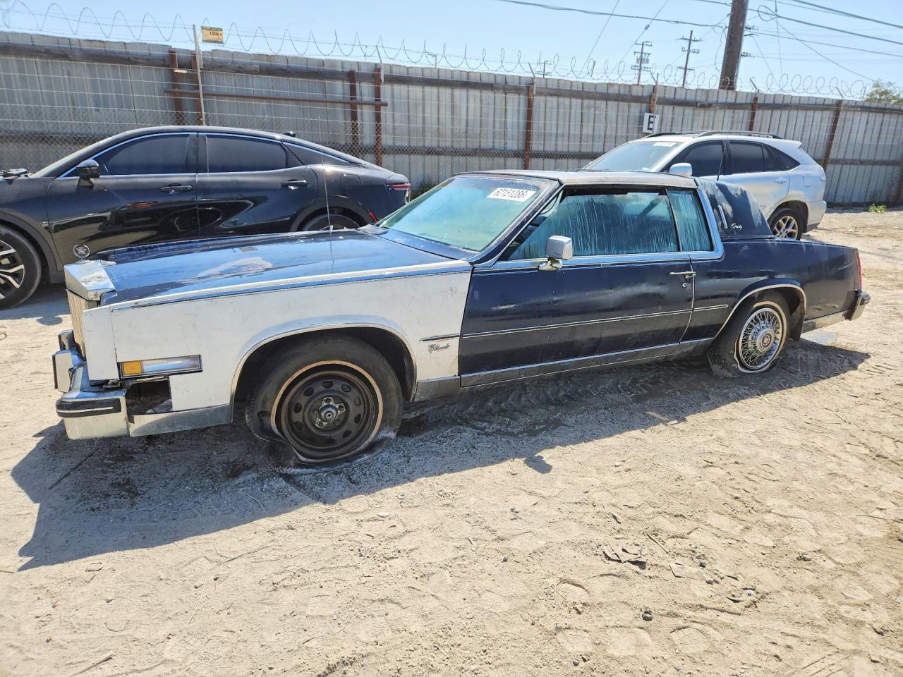 1980 Cadillac Eldorado, VIN 6L578AE649464 — Minor dents and scratches