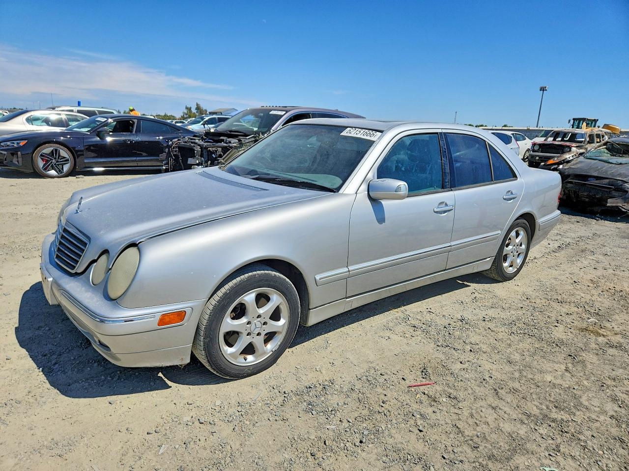 2002 Mercedes-Benz E 320, VIN WDBJF65J52B412959 — Normal wear