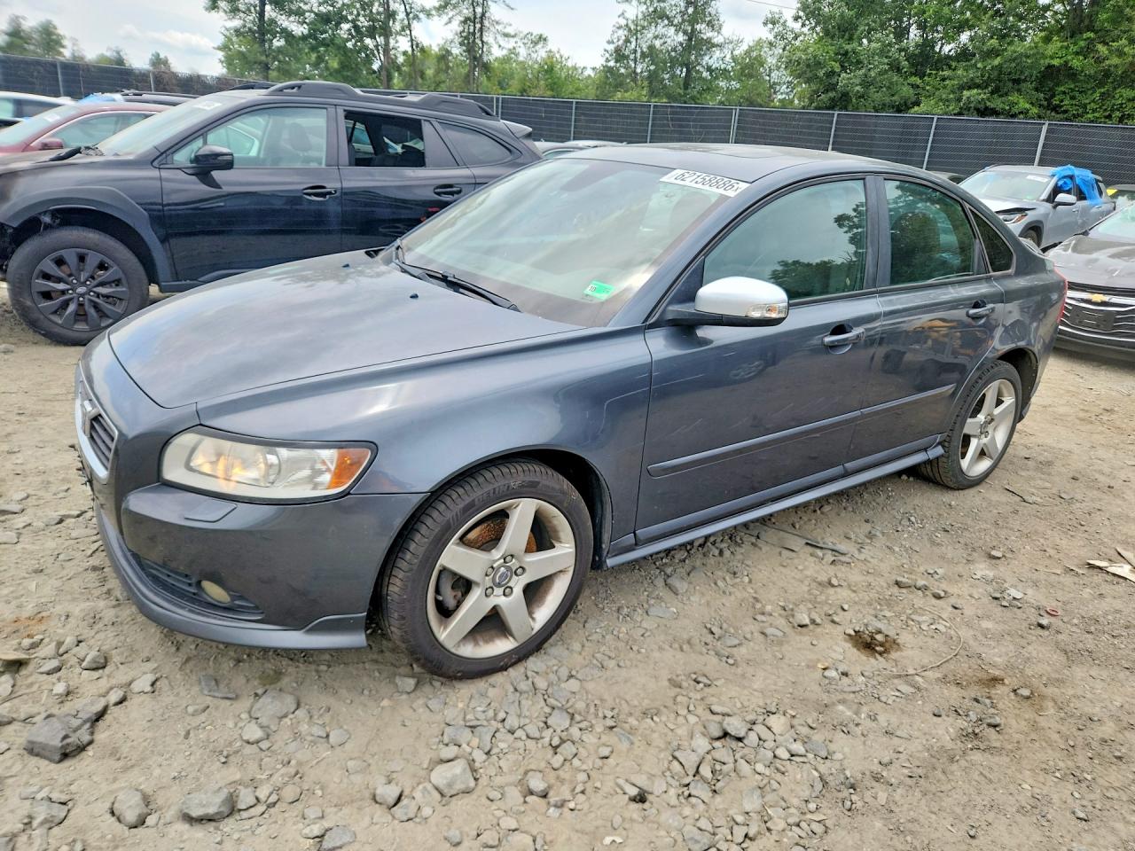 2010 Volvo S40 R-Design, VIN YV1672MHXA2488472 — Minor dents and scratches