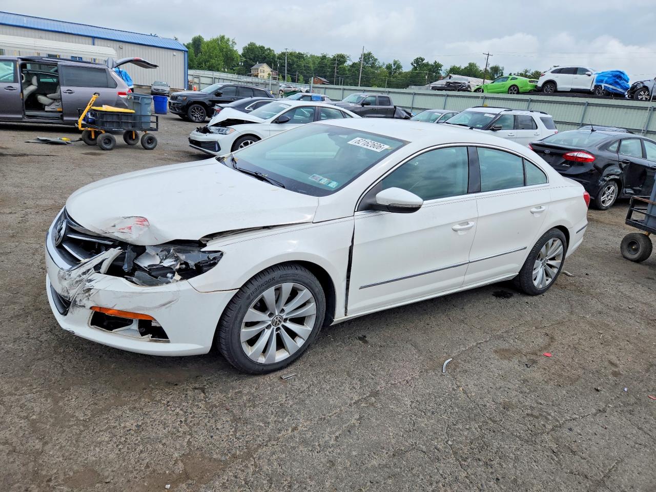 2011 Volkswagen CC Sport, VIN WVWMP7AN0BE708755 — Front end