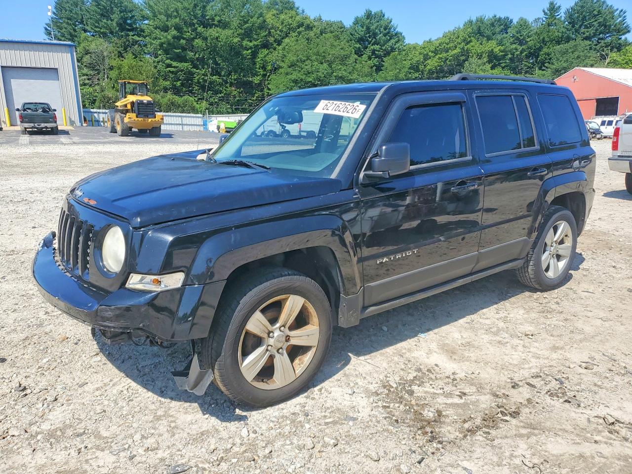 2013 Jeep Patriot Latitude, VIN 1C4NJPFB8DD205178 — Front end