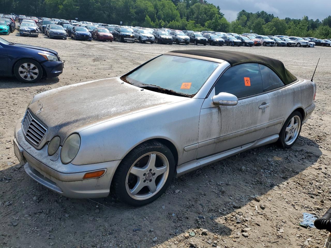 2002 Mercedes-Benz CLK 320/430, VIN WDBLK70G62T103758 — Minor dents and scratches
