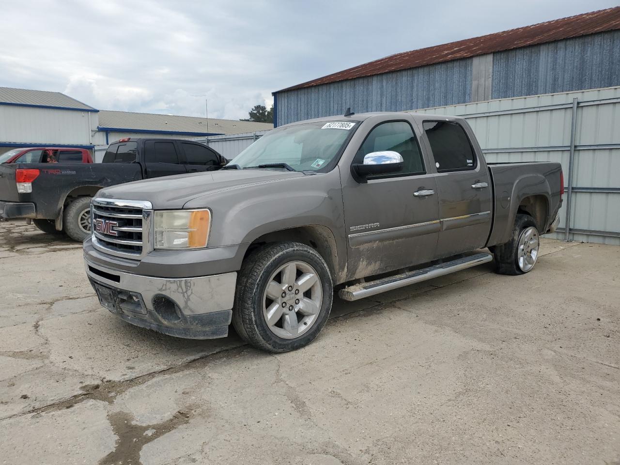 2013 GMC Sierra 1500 SLE, VIN 3GTP1VE06DG201937 — Rear end