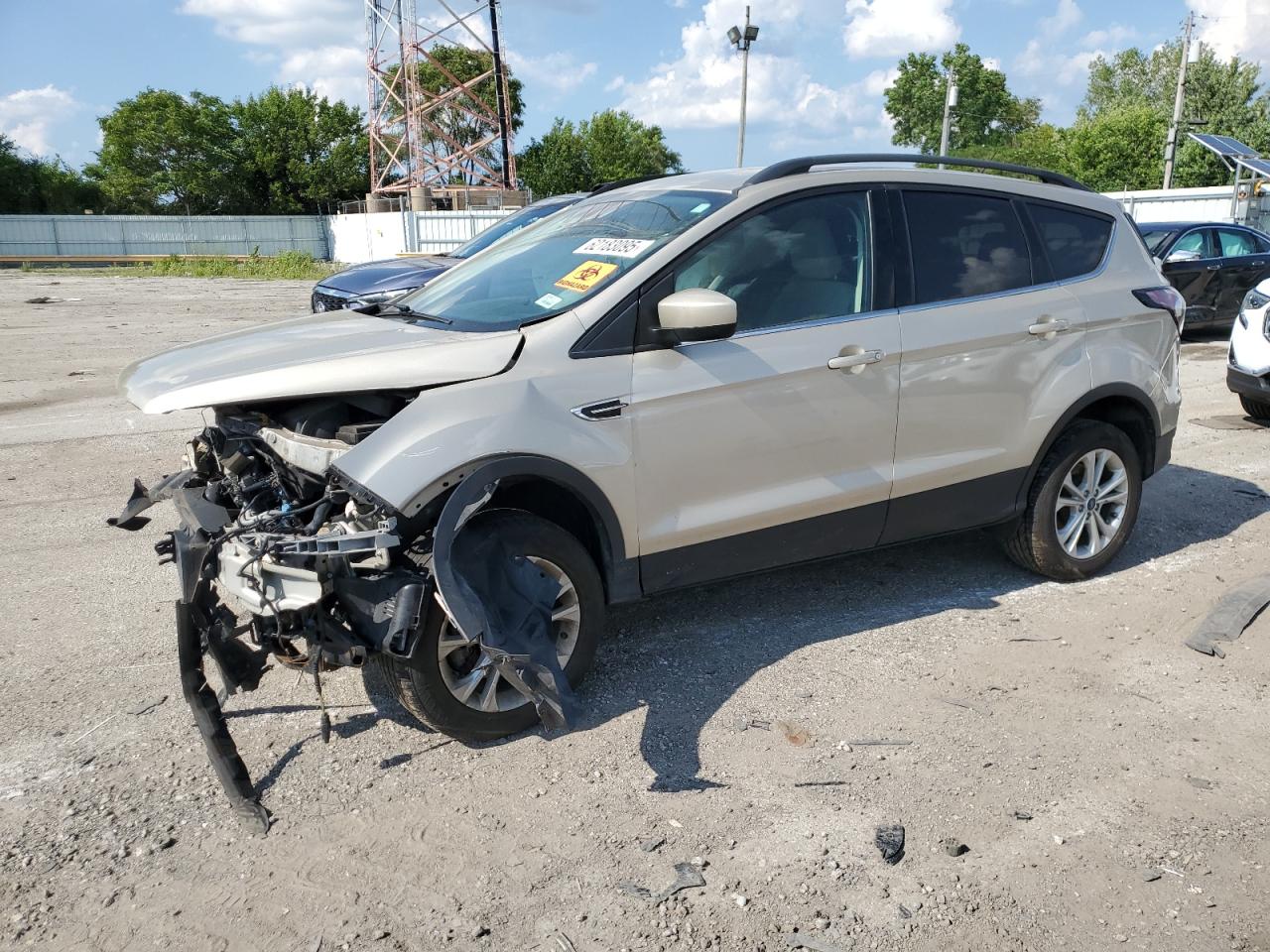 2018 Ford Escape SE, VIN 1FMCU9GD8JUB71440 — Front end