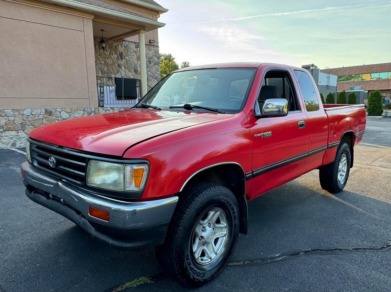 1998 Toyota T100 SR5, VIN JT4UN24D5W0054589 — Rear end