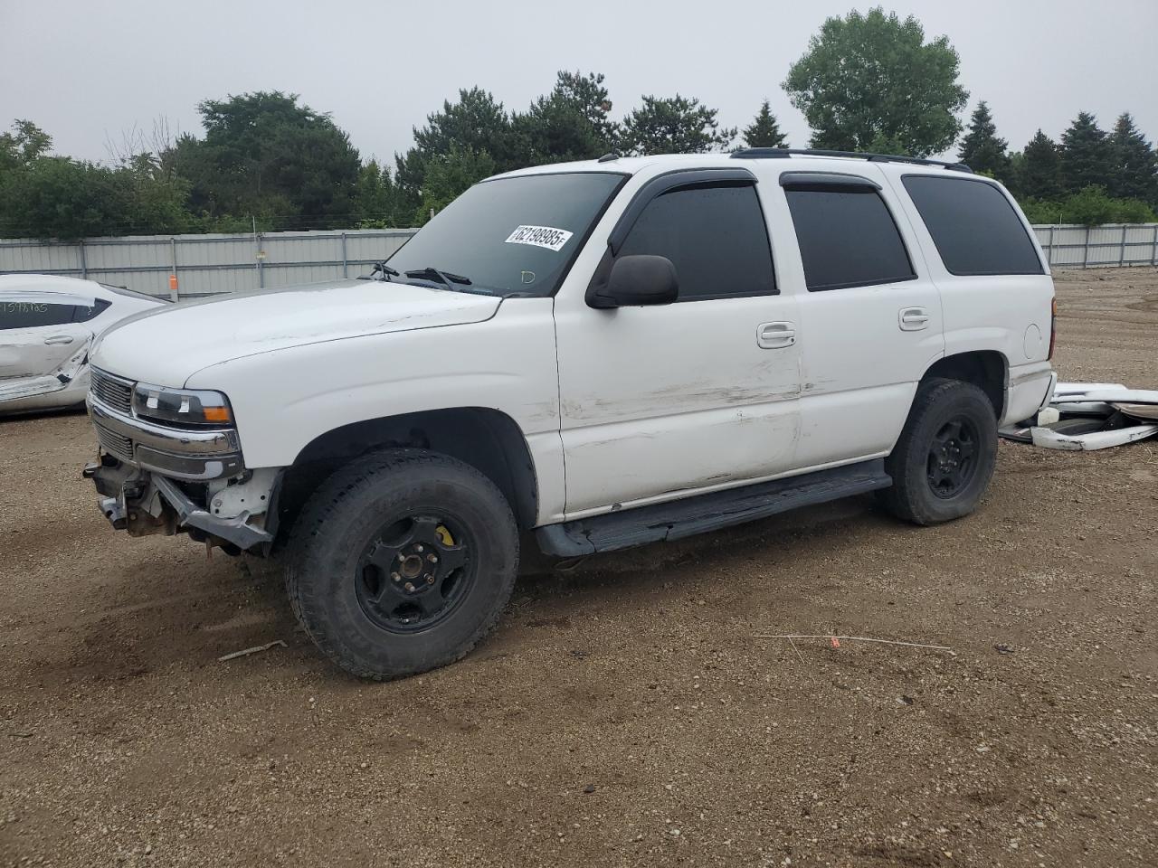 2005 Chevrolet Tahoe LS, VIN 1GNEC13V95R276228 — Front end
