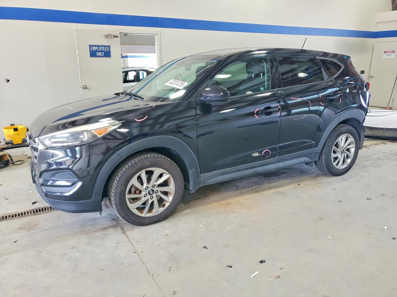 2017 Hyundai Tucson SE, VIN KM8J23A48HU381050 — Rear end