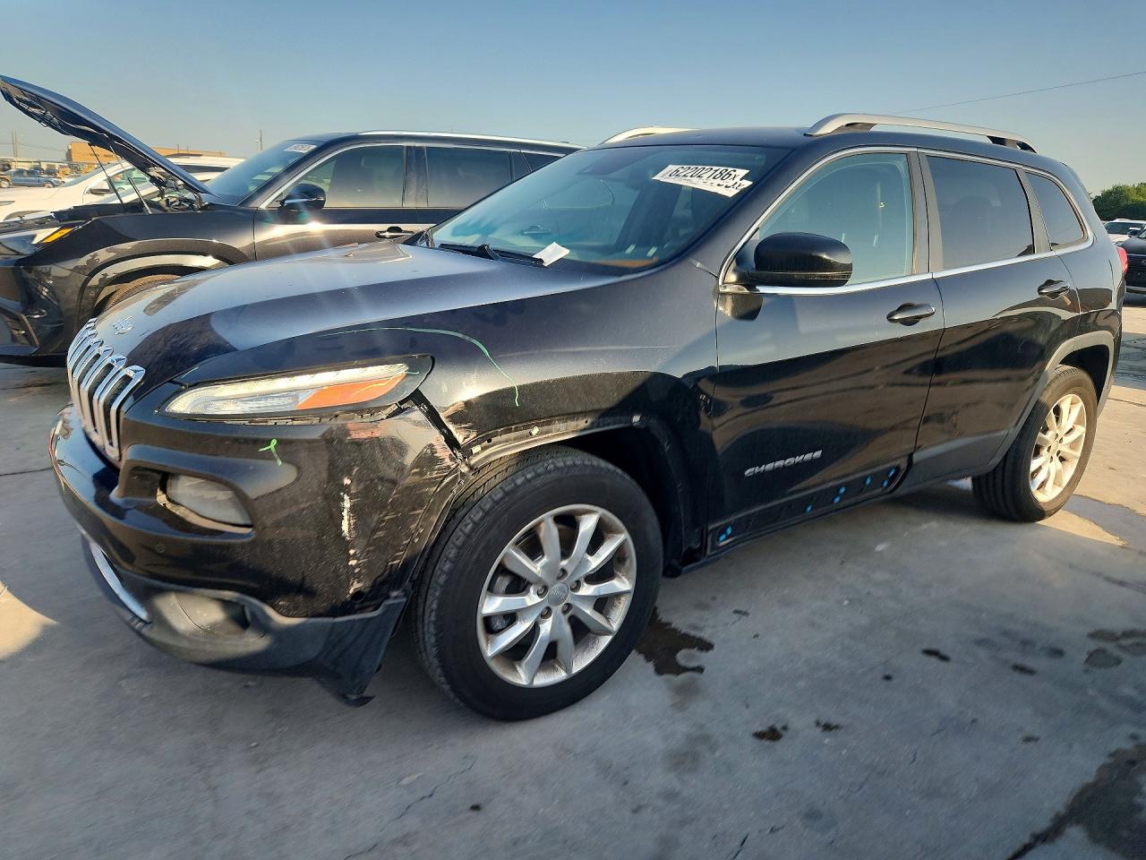 2014 Jeep Cherokee Limited, VIN 1C4PJMDS5EW210533 — Перед