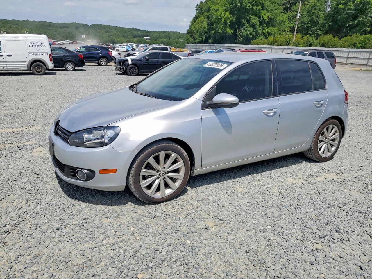2014 Volkswagen Golf TDI, VIN WVWDM7AJ3EW003095 — Prior damage history