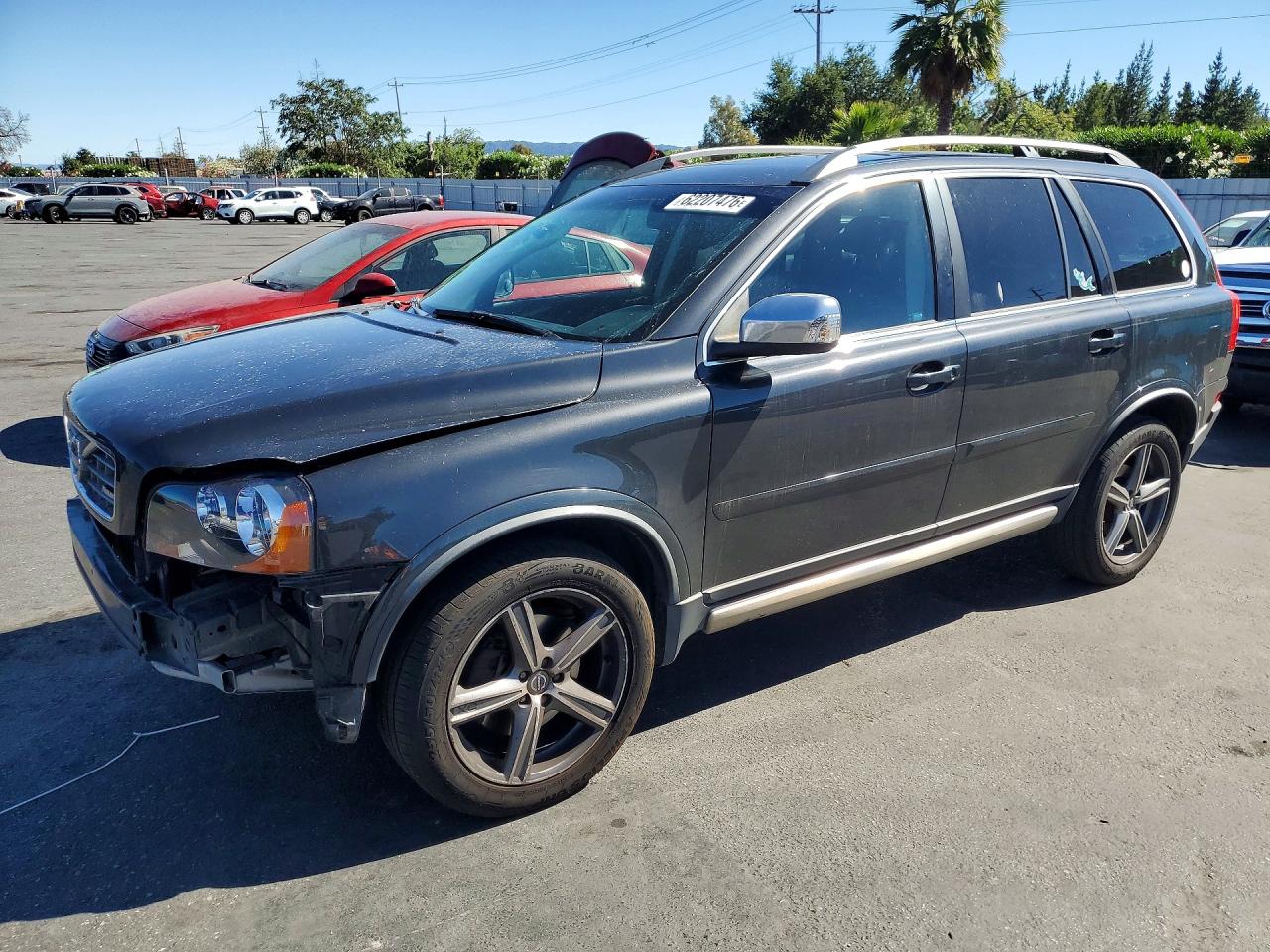 2011 Volvo XC90 R-Design, VIN YV4952CF9B1602331 — Front end