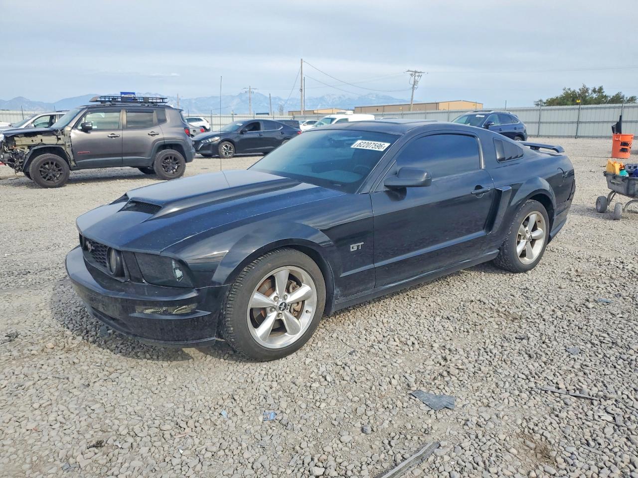 2006 Ford Mustang GT Deluxe, VIN 1ZVHT82H165257785 — Зад