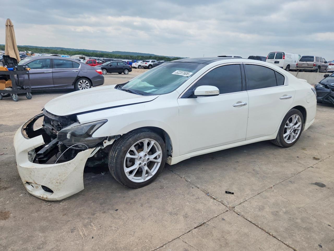 2014 Nissan Maxima SV, VIN 1N4AA5AP2EC436449 — Перед