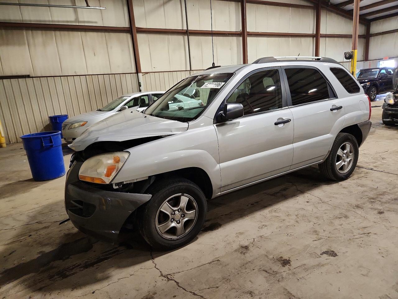 2008 Kia Sportage LX, VIN KNDJF724887474342 — Front end