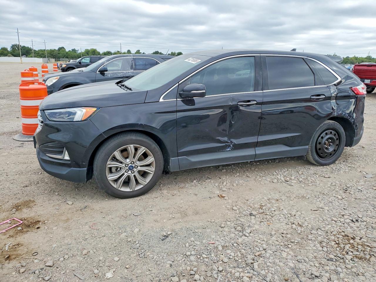 2019 Ford Edge Titanium, VIN 2FMPK4K95KBC22817 — Side