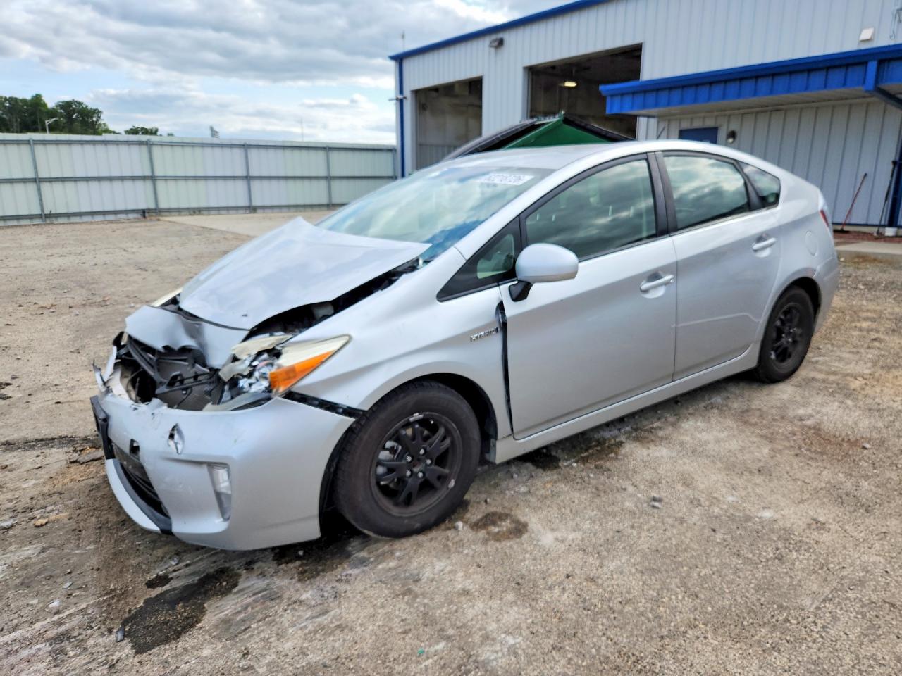 2013 Toyota Prius Two, VIN JTDKN3DU4D5540064 — Front end