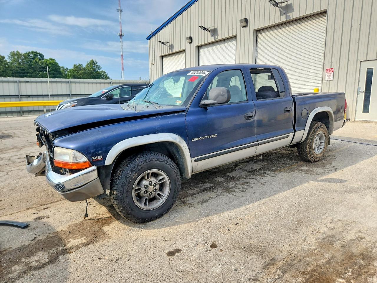 2000 Dodge Dakota Sport, VIN 1B7GL2AZ2YS682068 — Перед