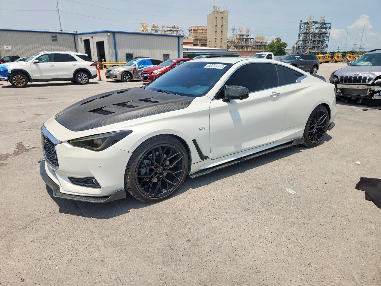 2020 Infiniti Q60 Luxe, VIN JN1EV7EL2LM380378 — Мелкие вмятины и царапины