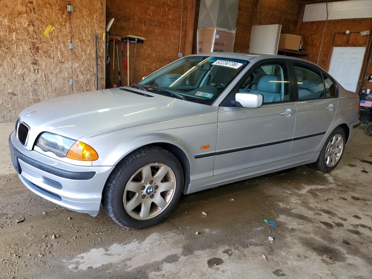2000 BMW 3 Series 323i, VIN WBAAM3341YFP75258 — Normal wear