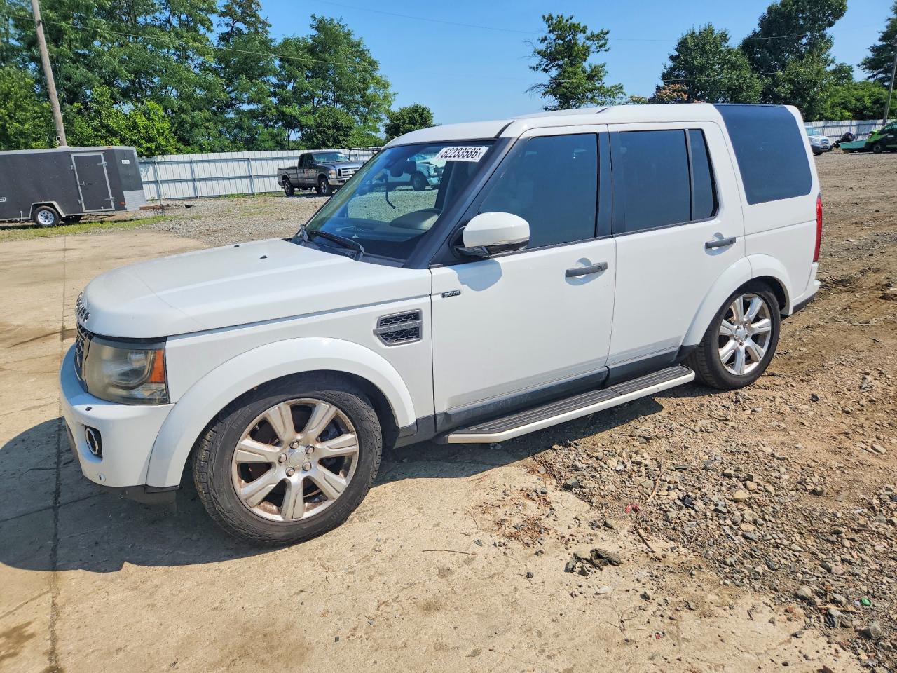 2016 Land Rover LR4 HSE, VIN SALAG2V62GA800630 — Rear end